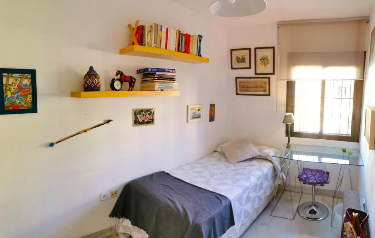 Habitacion Agradable Con Bano Individual Seville Exterior photo